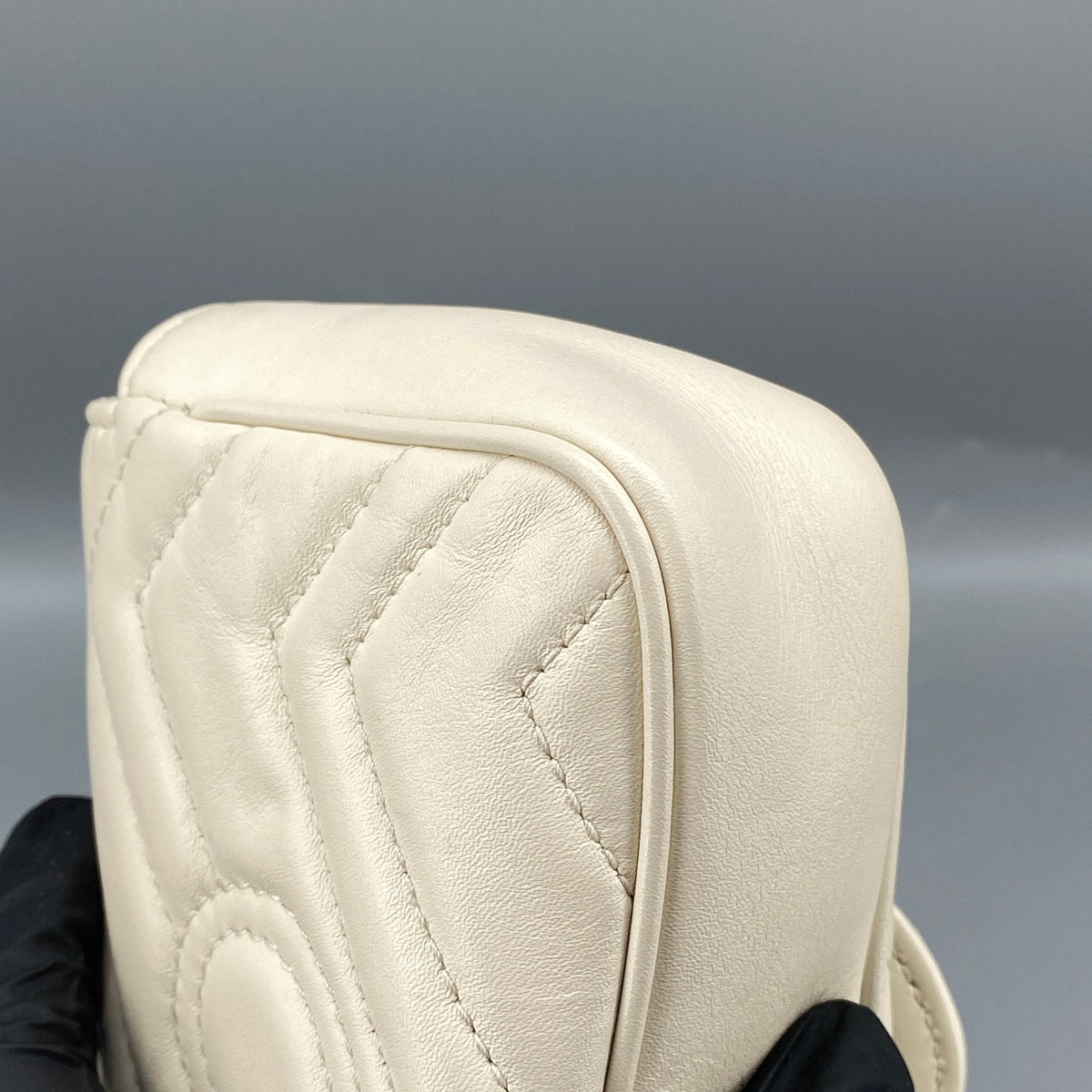 Gucci GG Marmont Super Mini Bag Cream Leather Crossbody Bag
