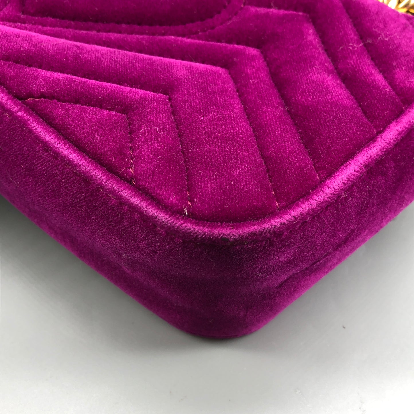 Gucci Marmont Fuchsia Velvet Matelasse Chain Shoulder Bag