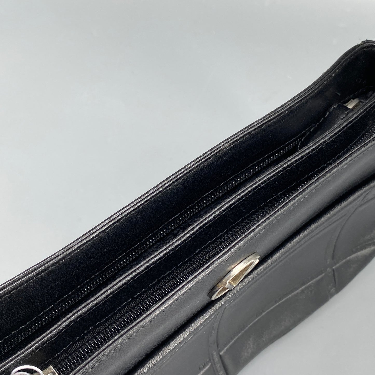 Giovanni Valentino Black Smooth Leather Logo Shoulder Bag