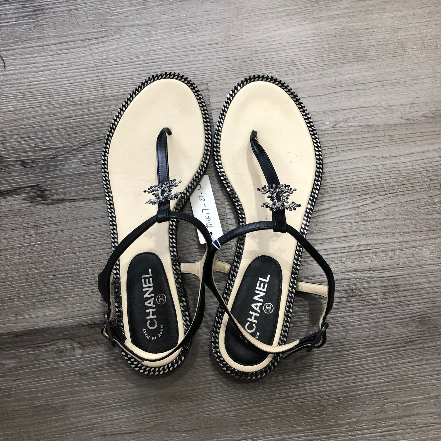 Chanel Women's Cream/Black CC Logo Thong Sandals Size 37.5