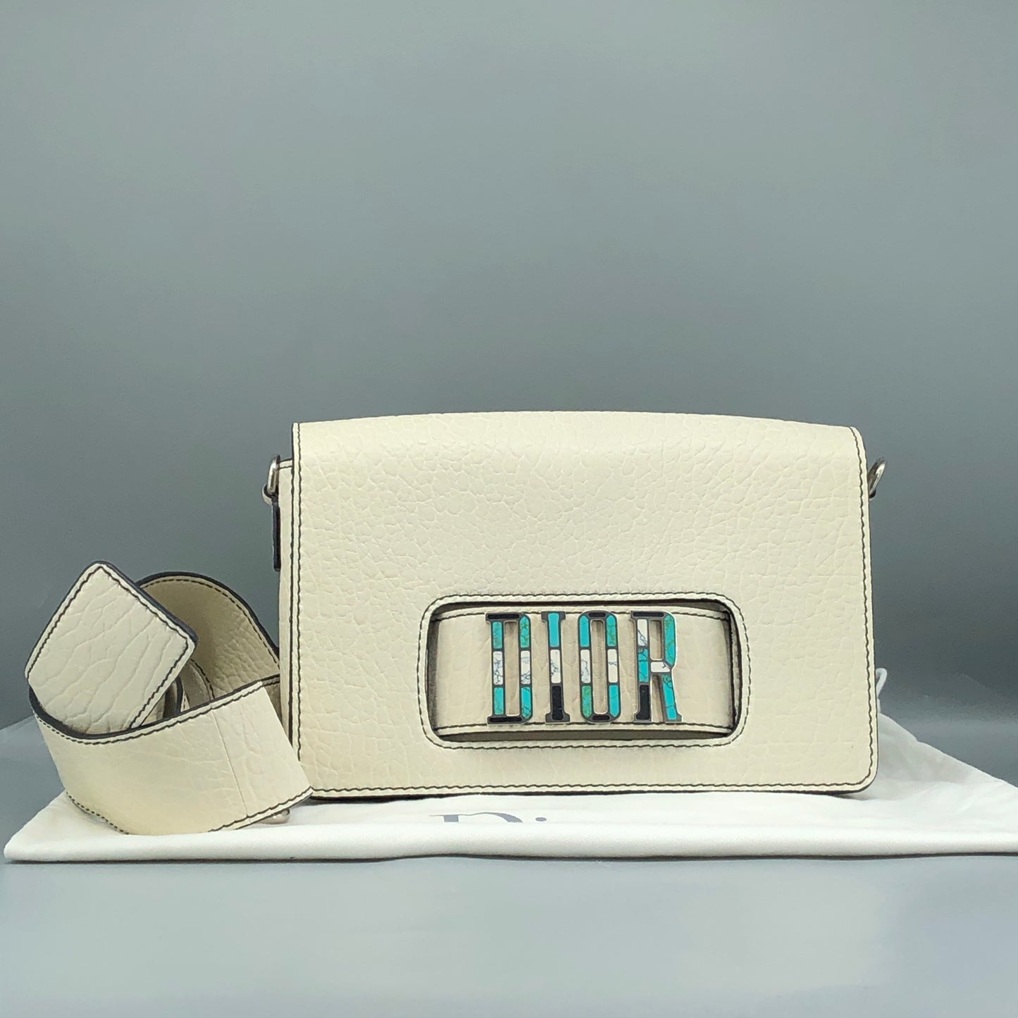 Christian Dior Dio(r)evolution Cream Grained Calfskin shoulder Bag