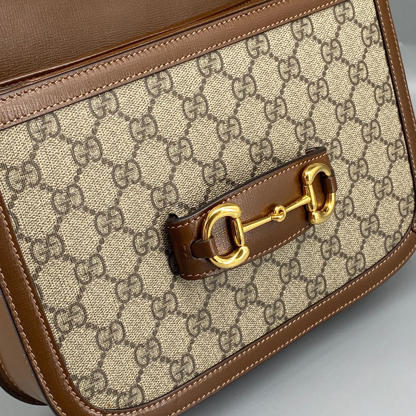 Gucci Beige & Caramel GG Supreme Horsebit 1955 Shoulder Crossbody Bag