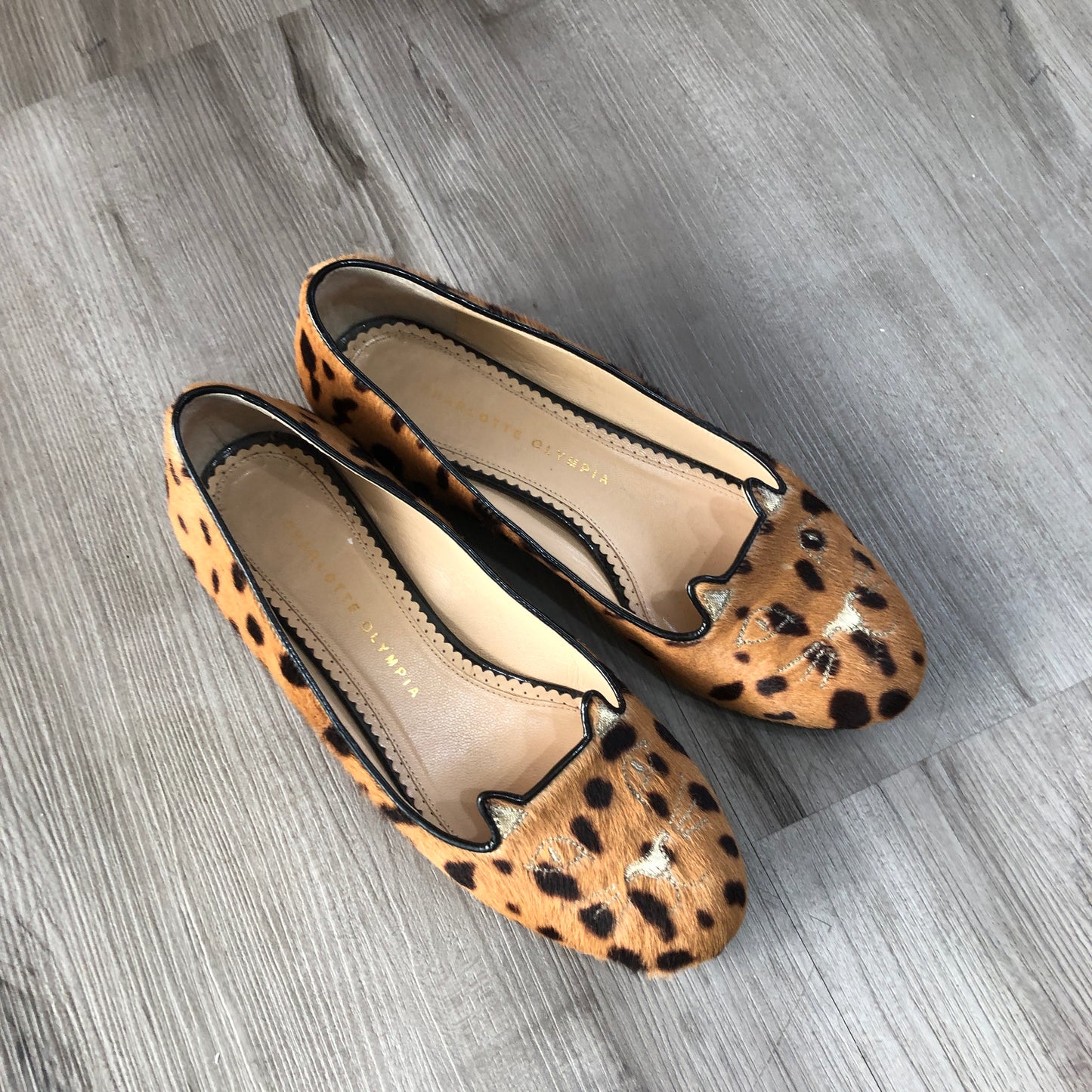Charlotte Olympia Women's Leopard Calf Hair Kitty Flat Pumps Size 38 Black Brown Yellow Gold