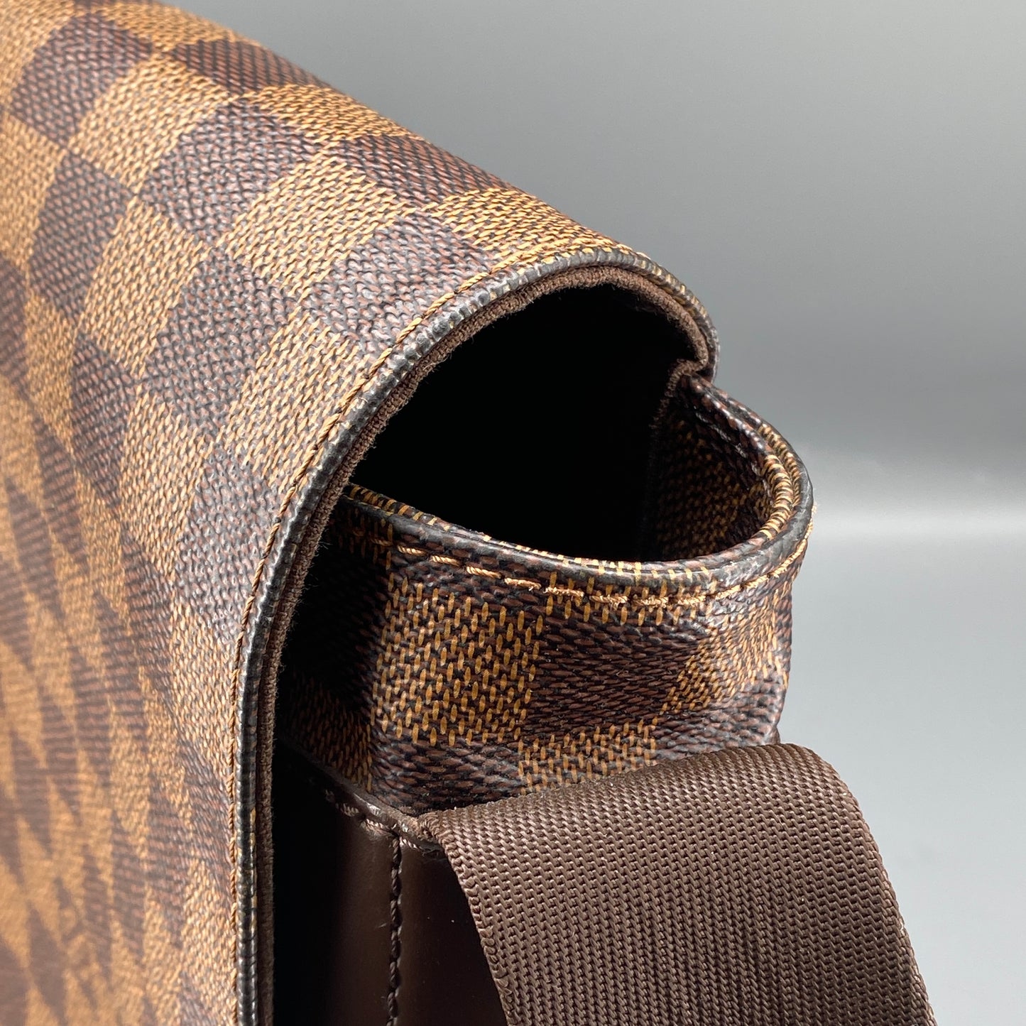 Louis Vuitton Brown Damier Ebene Canvas Messenger Shoulder Bag