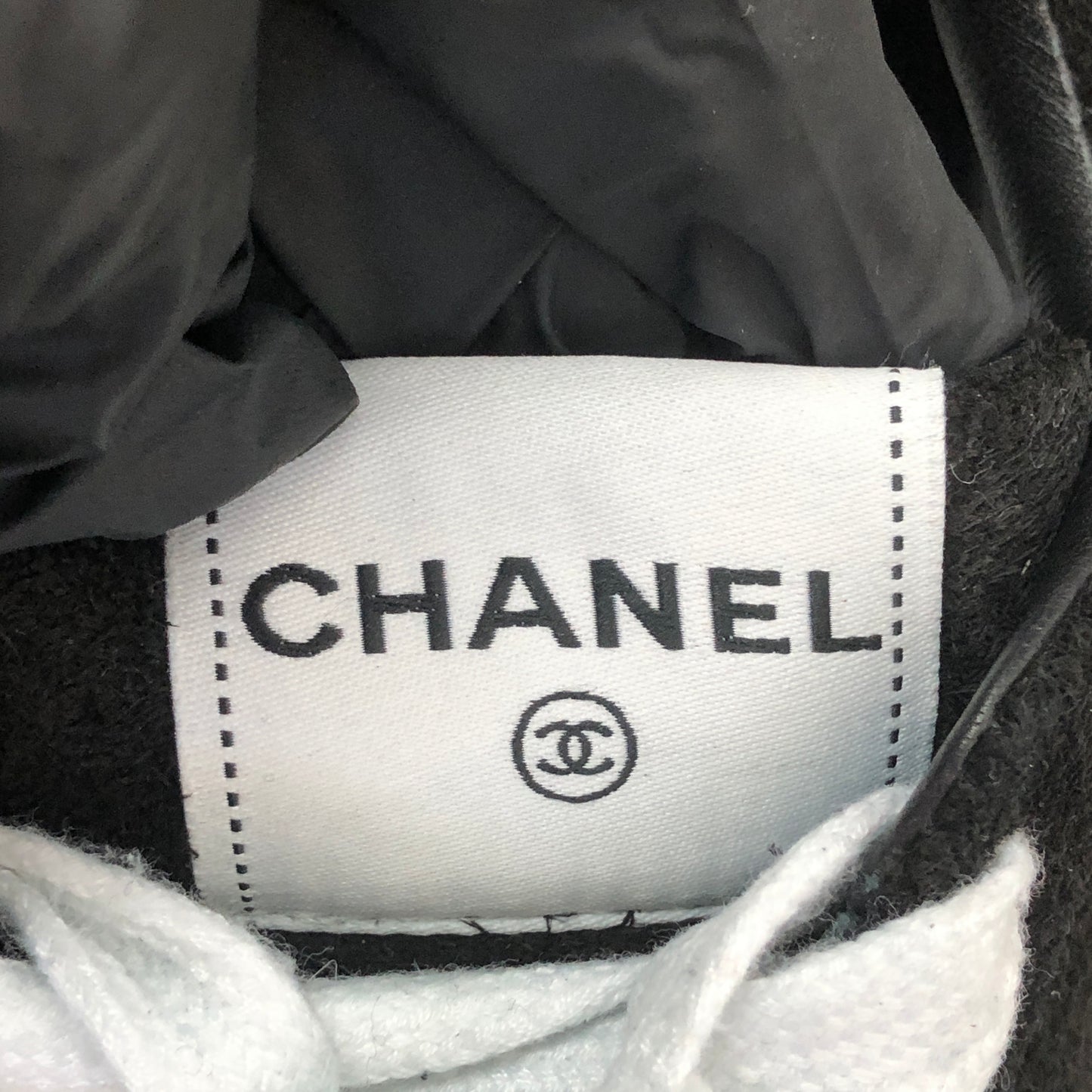 Chanel Women's Shearling Interlocking CC Logo Low Top Sneakers 36.5 Black White Two-Tone