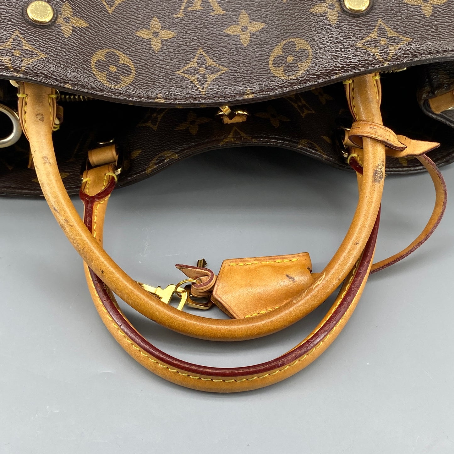 Louis Vuitton Monogram Montaigne MM Handbag