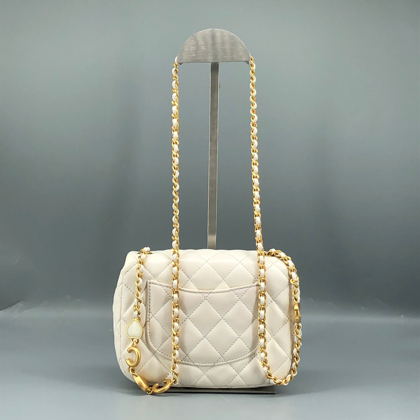 Chanel Lambskin Enamel Quilted Mini Coco Hearts Square Flap White Bag 清理中