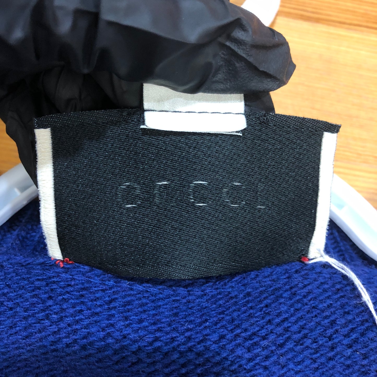 Gucci Blind For Love Tiger Print Color Block Sweatshirt Size S Blue Red Cream Two-Tone