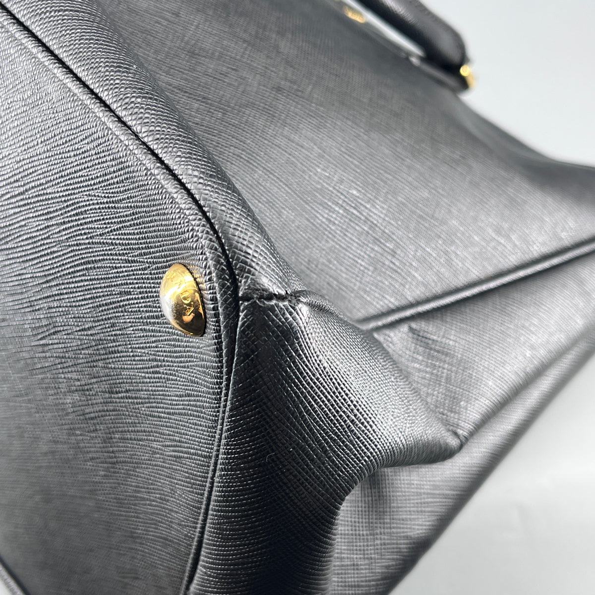 Prada Black Saffiano leather Tote Handbag