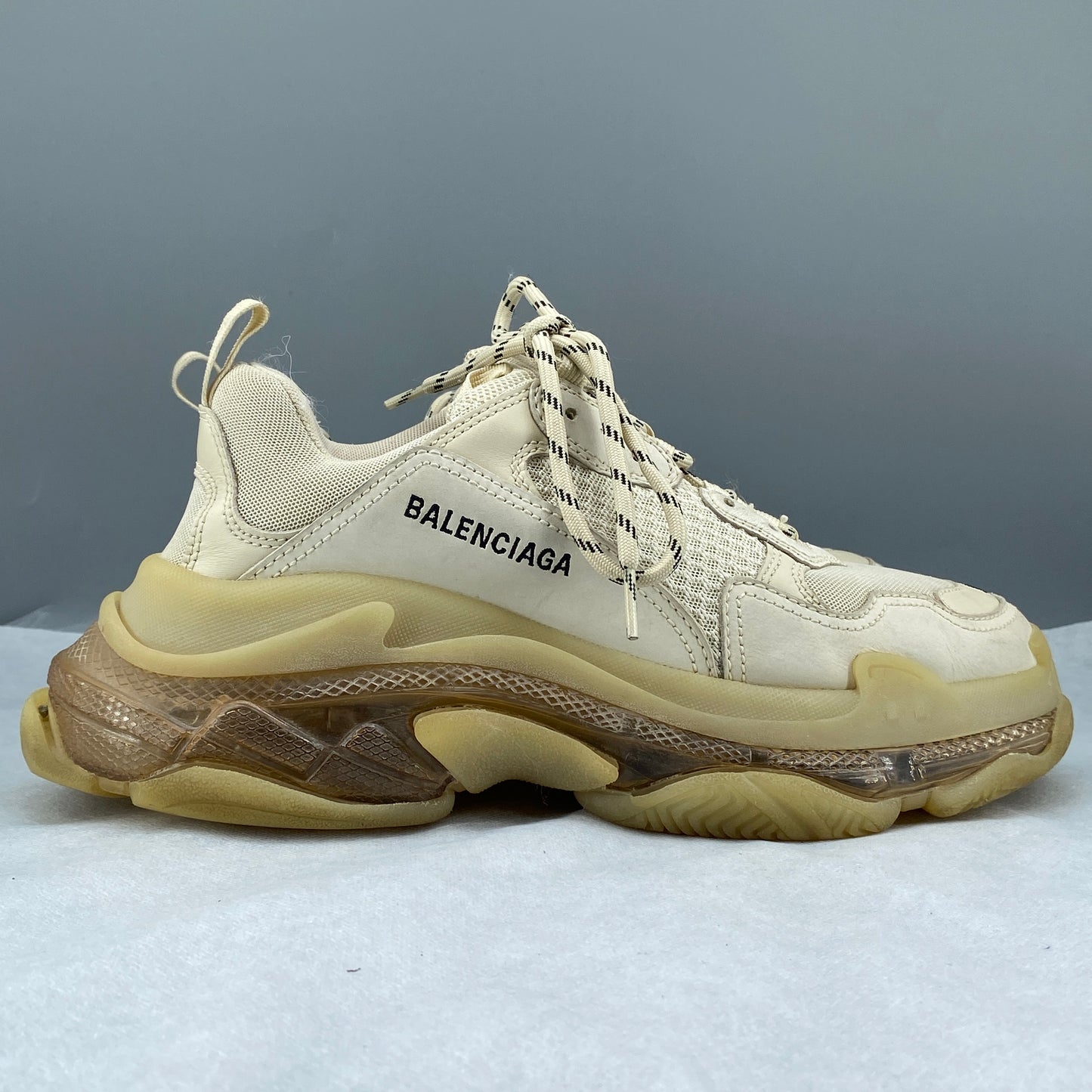 Balenciaga Men‘s Beige Triple S Sneakers Size 42