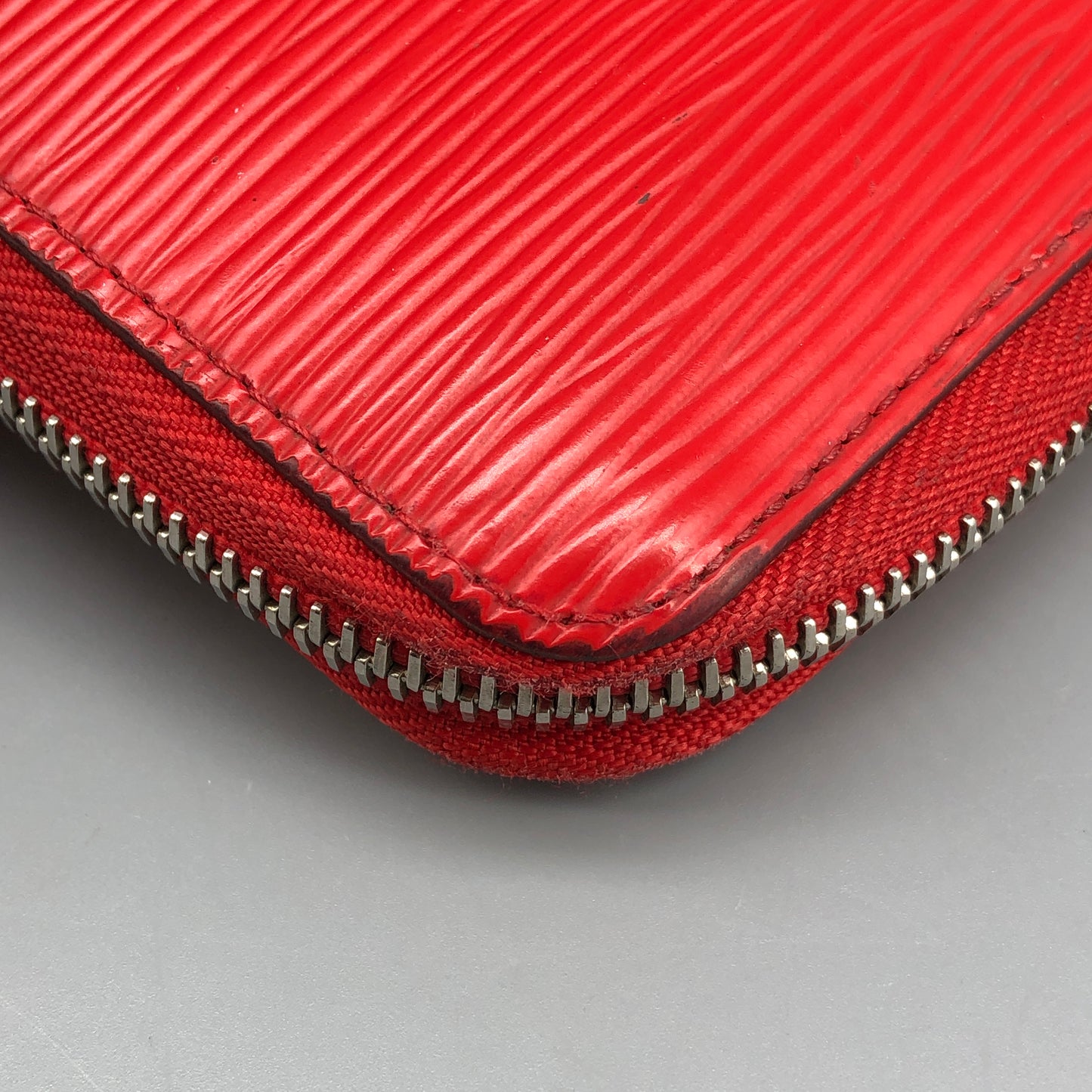 Louis Vuitton Epi Leather Zippy Wallet Red