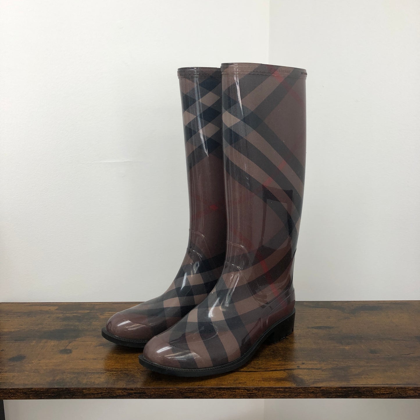 Burberry Women's Vintage Check Gloss Rubber Tall Rain Boots 36 Black Brown Red