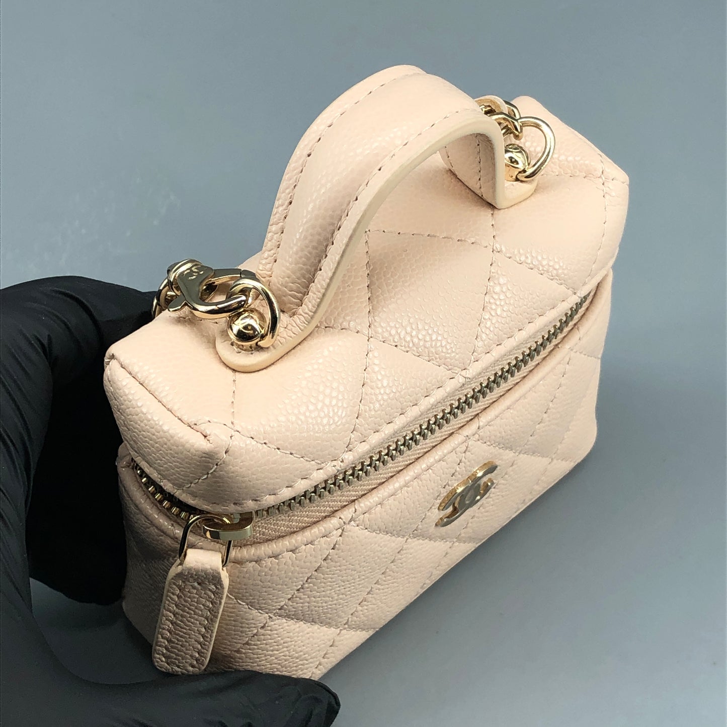 Chanel Caviar Quilted Top Handle Slim Vanity With Chain Beige/Nude