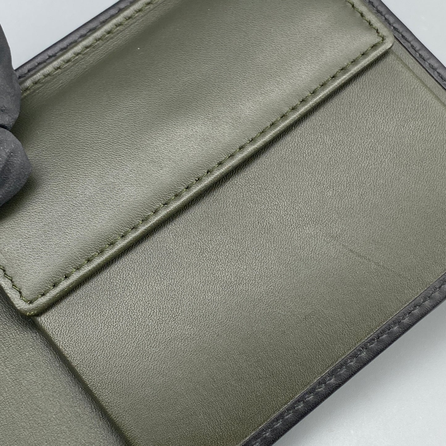 Ferragamo Black Smooth Leather Bi-fold Short Wallet