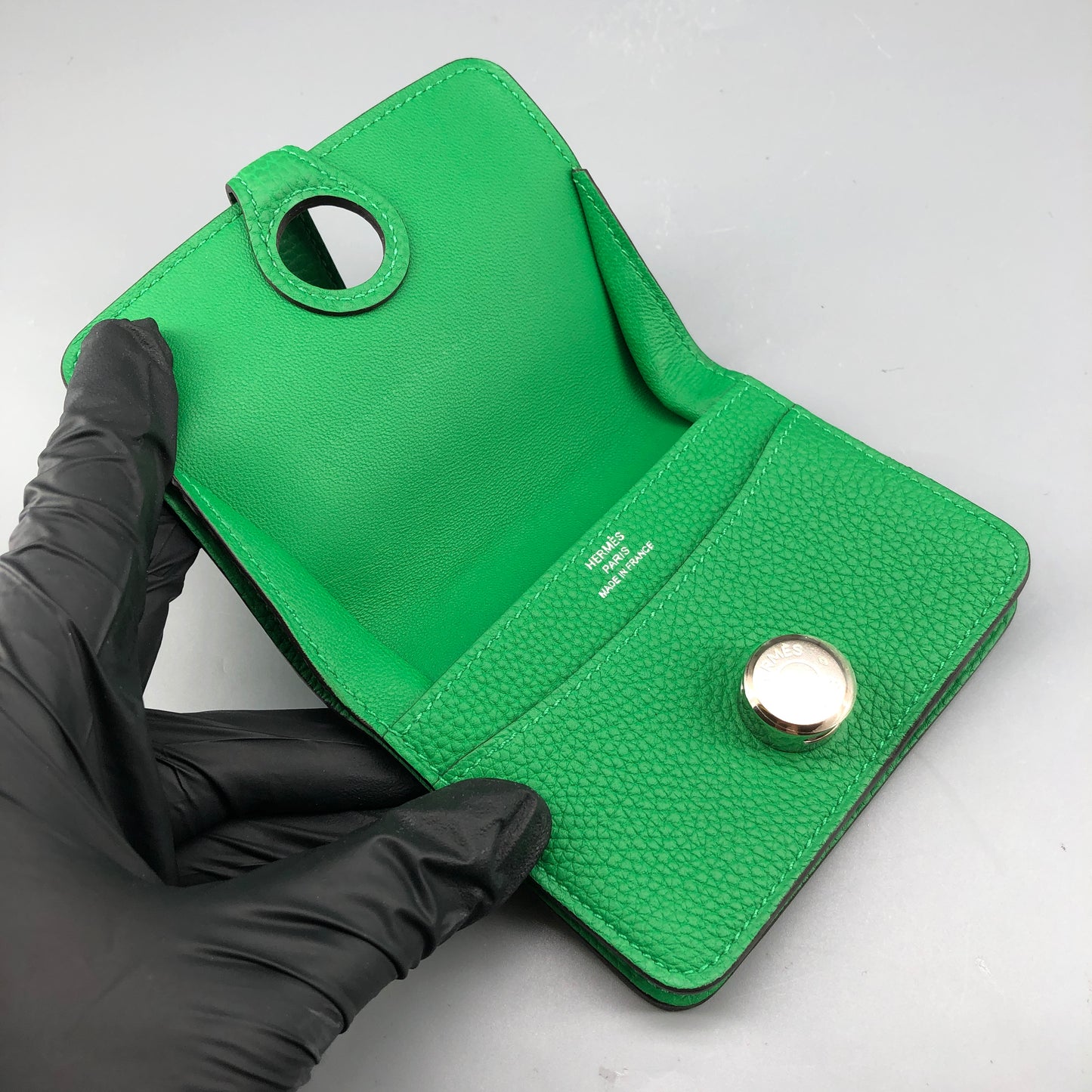 Hermes 2016 Dogon Compact Wallet  Green Togo Leather