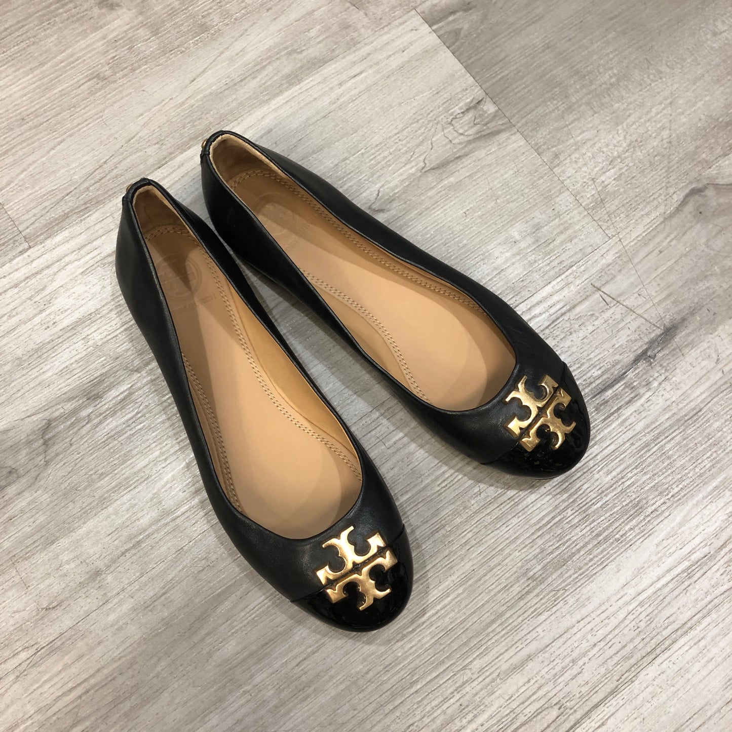 Tory Burch Leather Round Toe Ballet Flats Size 5.5 Black