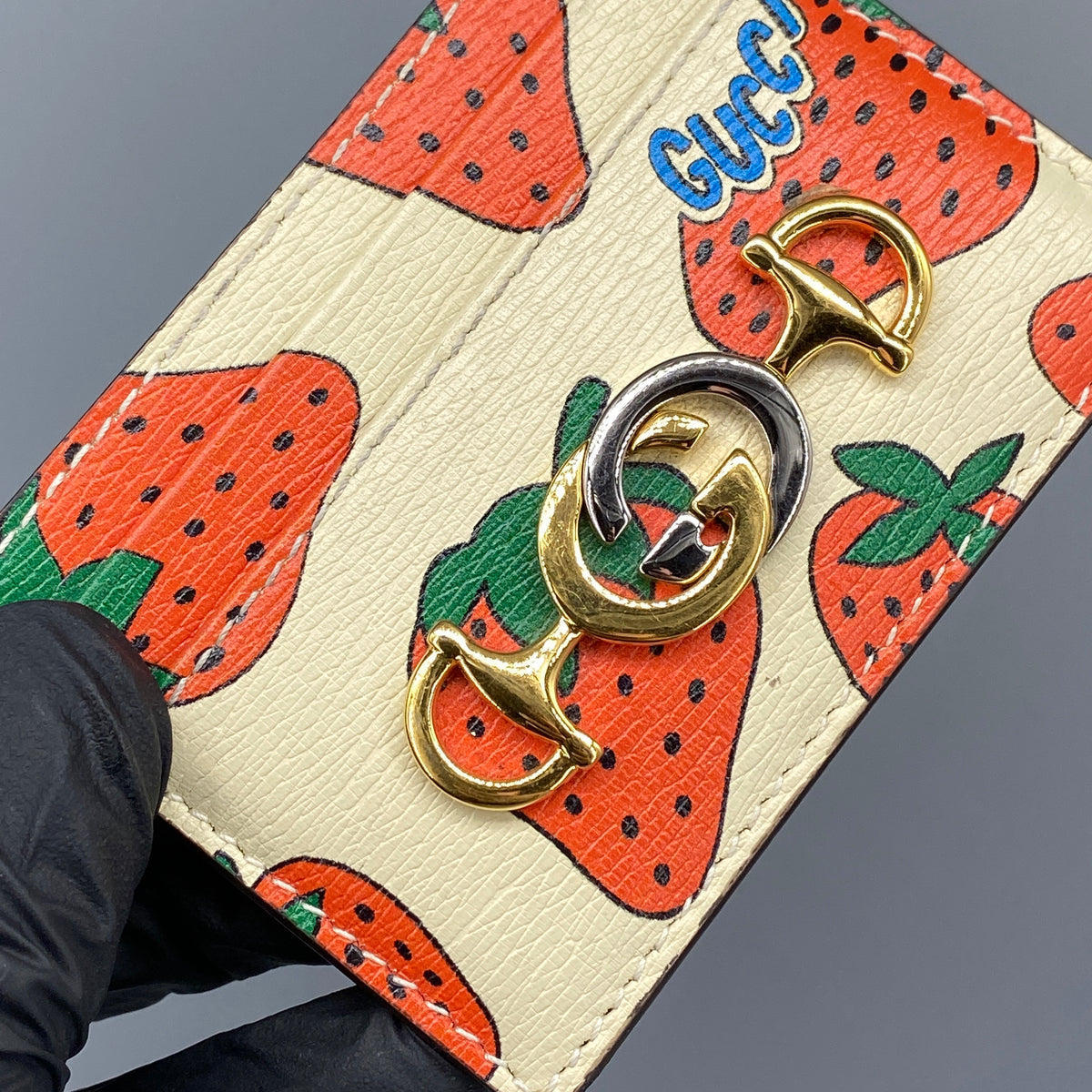 Gucci Cream Strawberry Print Leather Card Holder