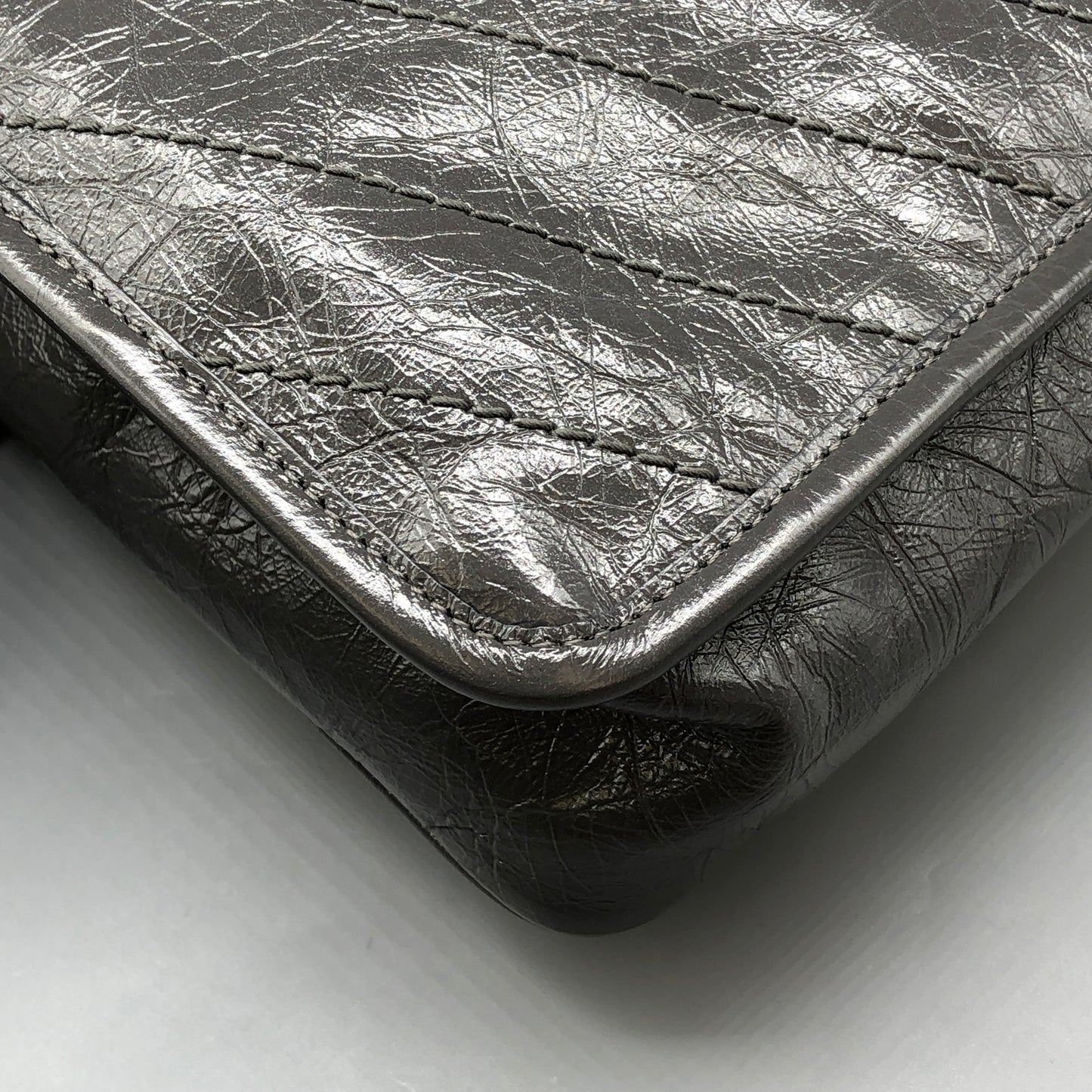 Saint Laurent Niki Medium Shoulder Bag Grey