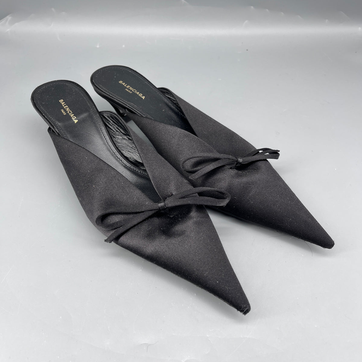 Balenciaga Women Black Fabric Bow Pointed Backless Mule Heels size 36