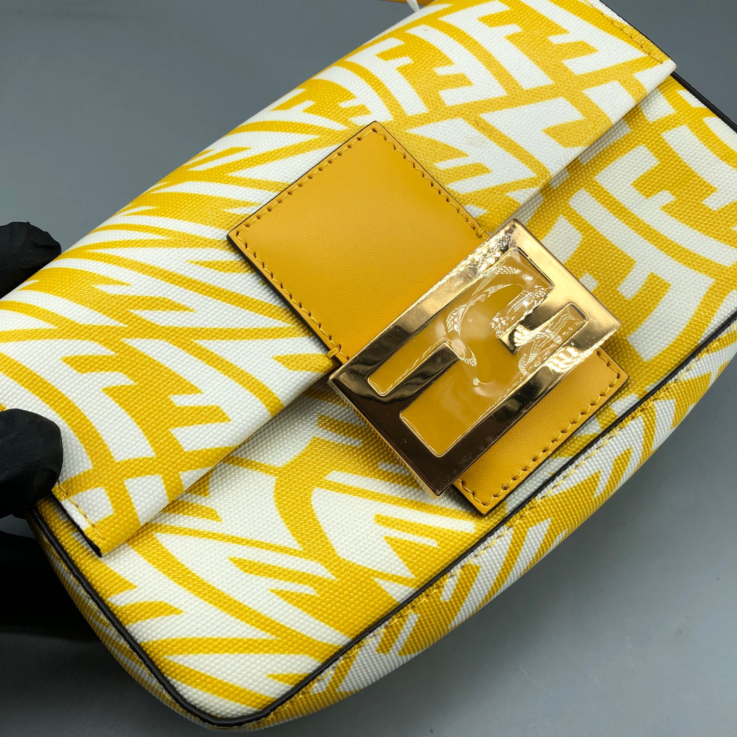 Fendi FF Vertigo Print Leather Baguette Shoulder Bag Yellow