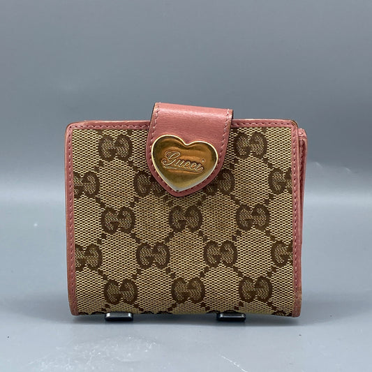 Gucci Beige GG Supreme Pink Leather Heart Snap Short Wallet