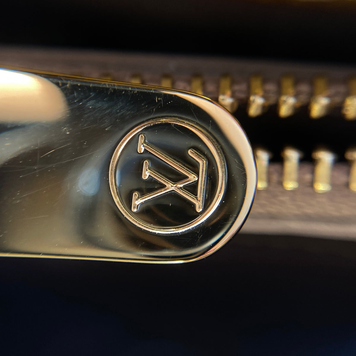 Louis Vuitton Monogram Vernis Deesse Gold Handbag