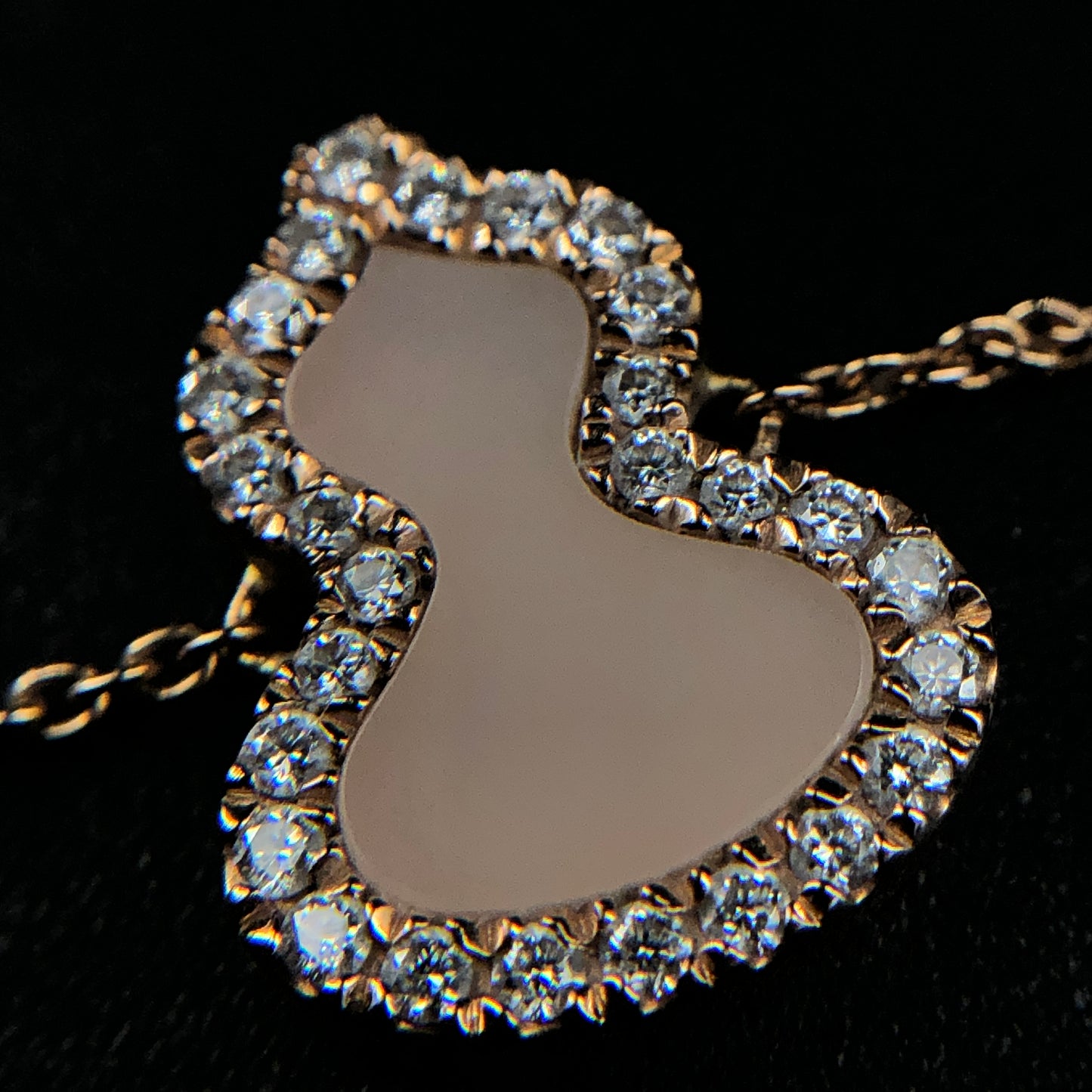 Qeelin Wulu 18K Gold Diamond & Mother-of-Pearl Bracelet
