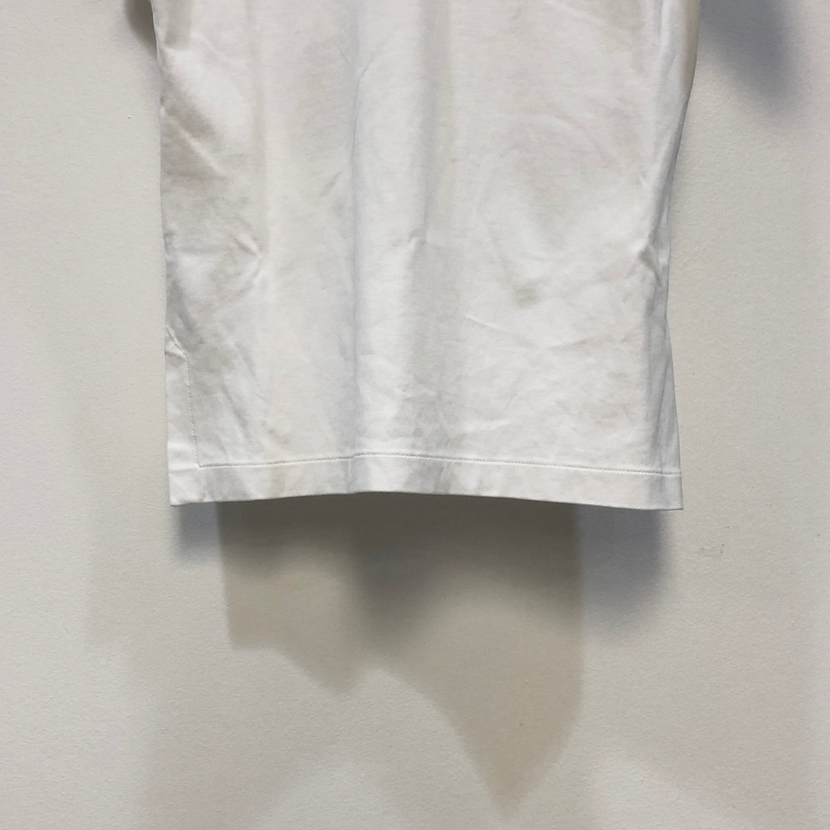 Louis Vuitton White Heart Applique T-shirt Size M