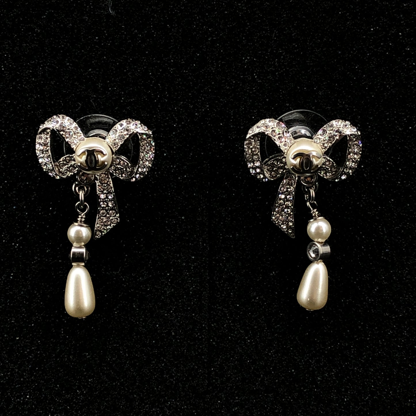 Chanel 2021 Silver-Tone Crystal & Pearl Bow Drop Earrings