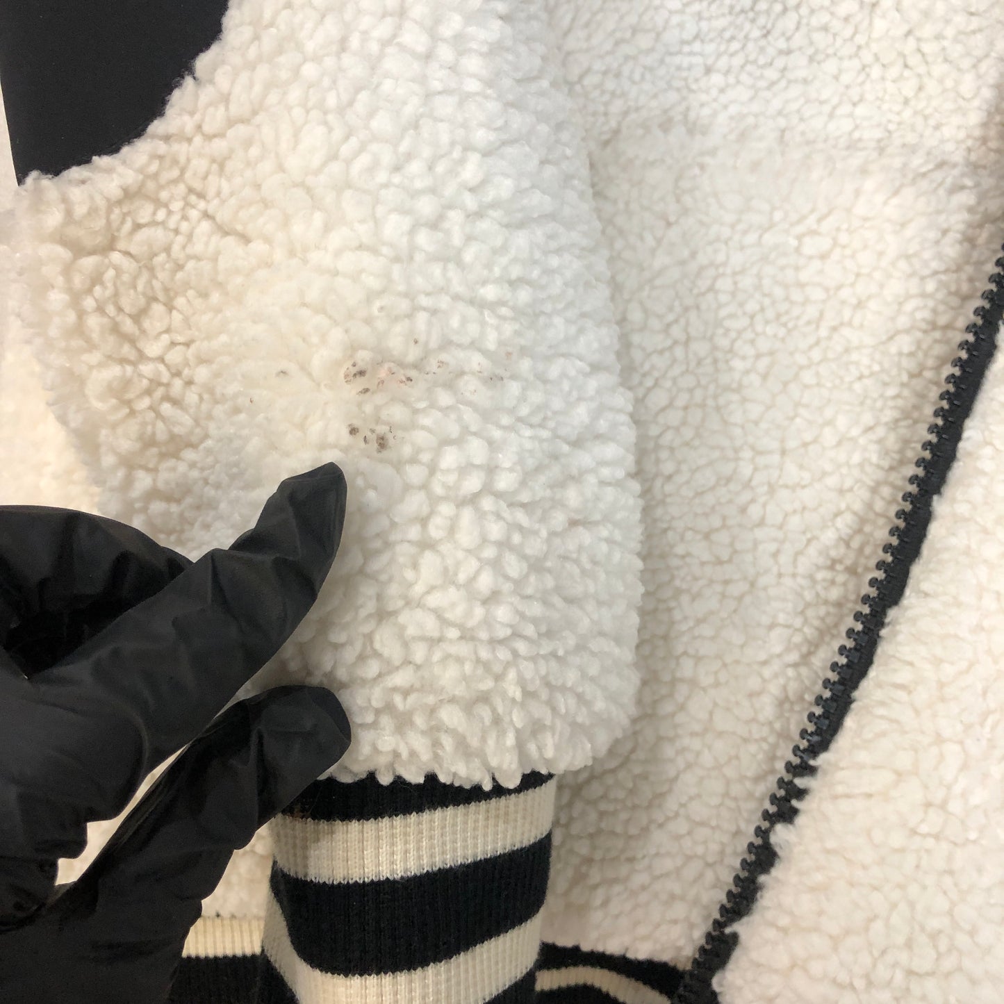 Moose Knuckles White/Black Sherpa Zip-Up Hoodie Size L