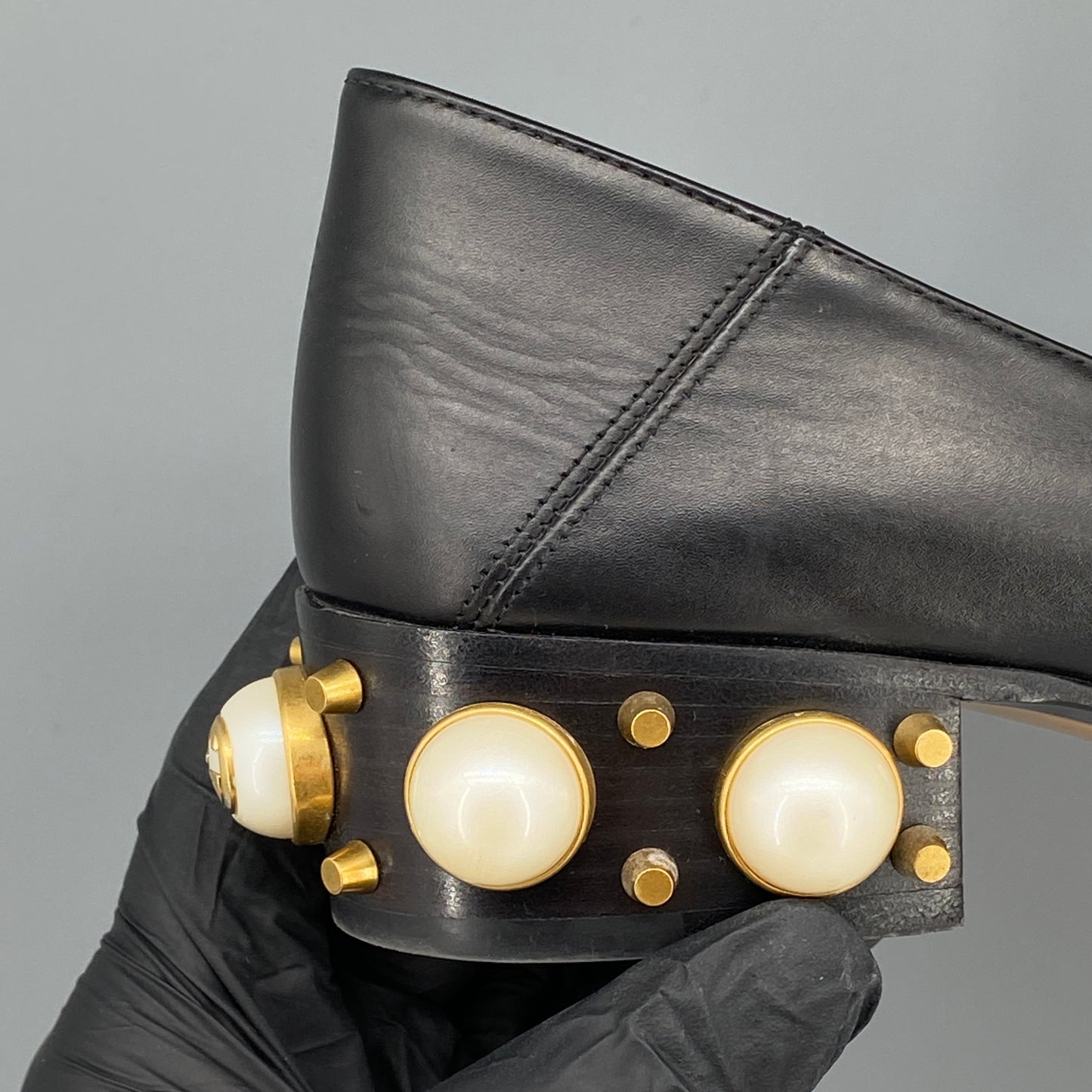 Gucci Women's Pearl Heel Loafers Size 35.5 Black