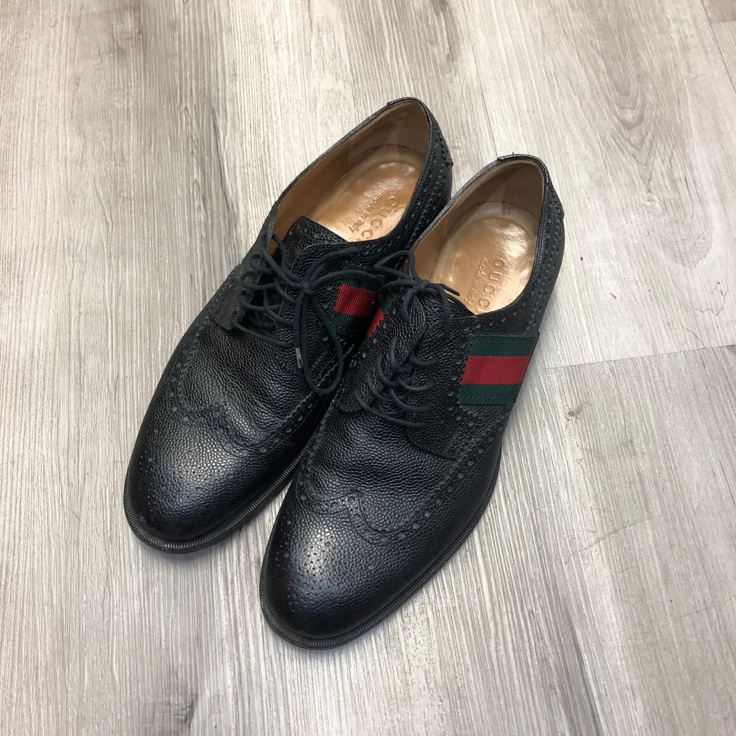 Gucci Men's Black Leather Brogue Dress Shoes with Web Detail Size 9