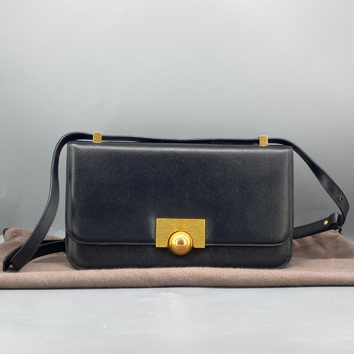 Bottega Veneta Spazzolato Calfskin Classic BV Bag Black