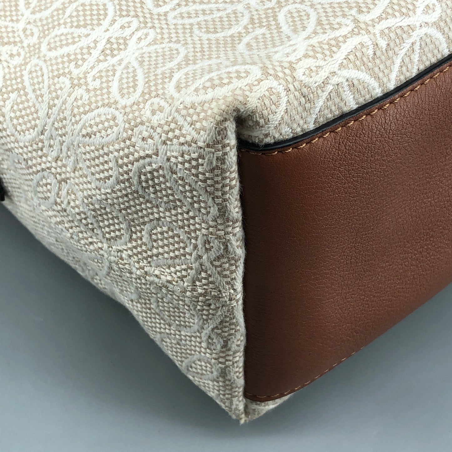 Loewe Anagram Jacquard Cbi Bag Beige/Caramel