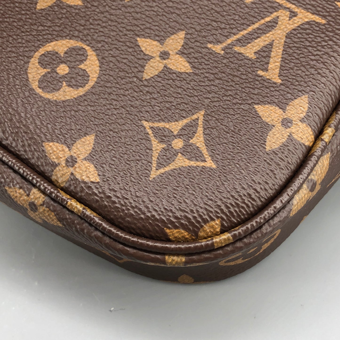 Louis Vuitton Wallet On Chain Ivy Monogram Pochette Shoulder Bag