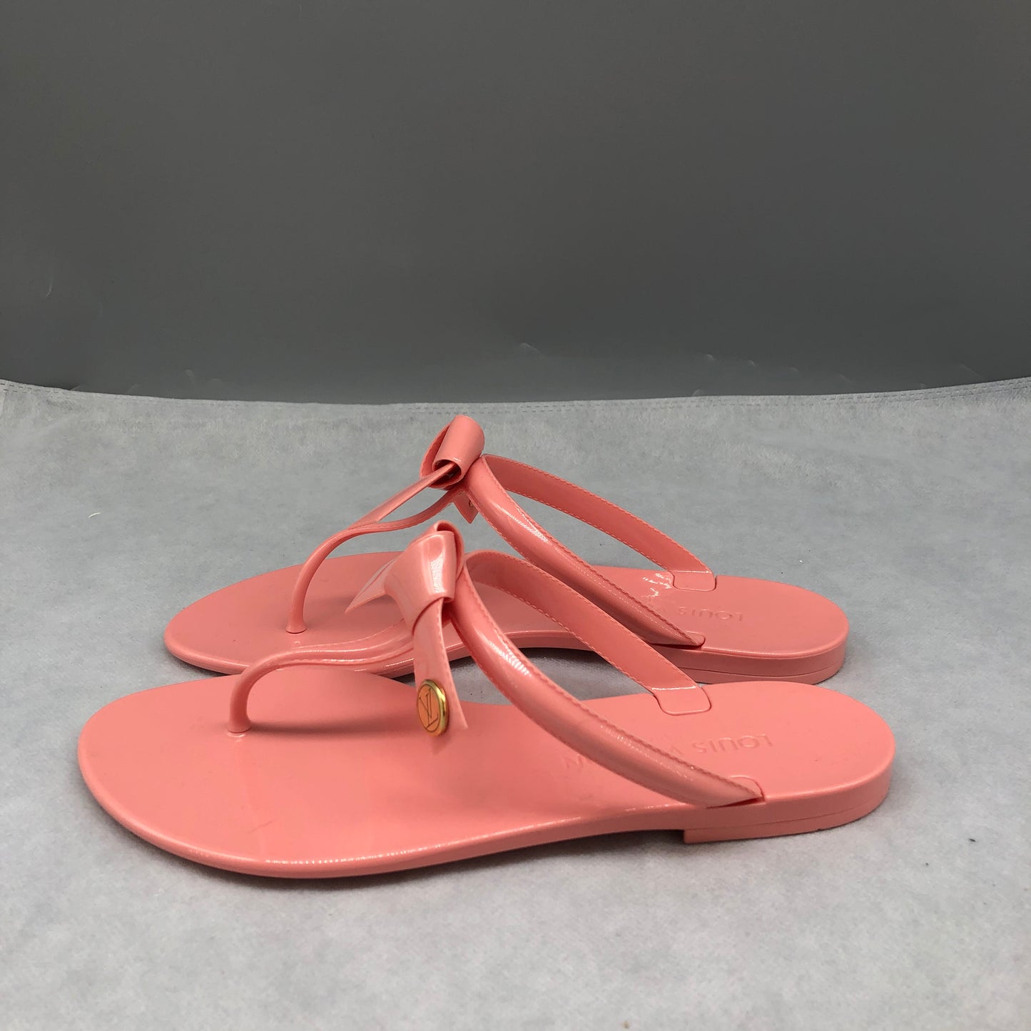 Louis Vuitton Pink Thong Sandals Women's Shoes Size 37