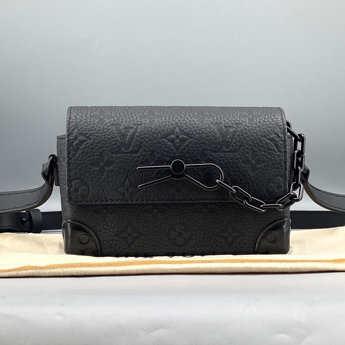 Louis Vuitton Taurillon Monogram Steamer Wearable Bag Black