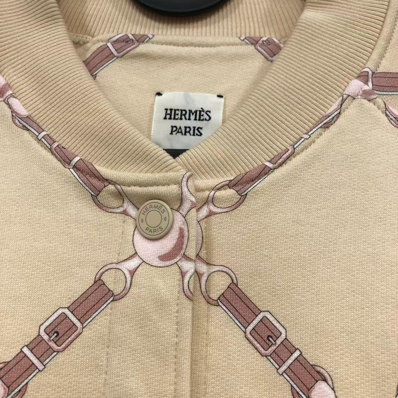 Hermes Twin-Set Bomber Jacket and Matching Shorts in Beige Cotton Blend