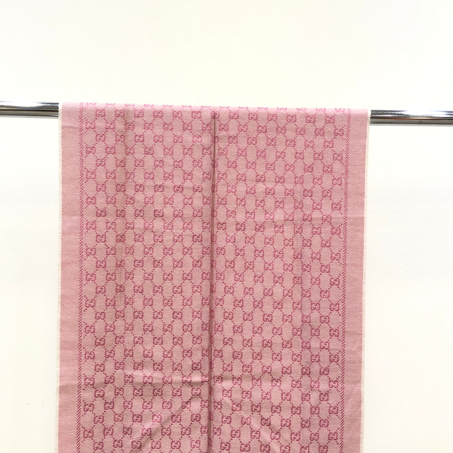 Gucci Pink & Light Pink Allover Pattern Fringed Scarf 180*48 cm