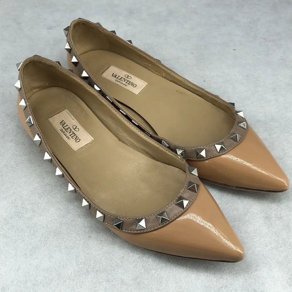Valentino Garavani Rockstud Patent Leather Ballet Flats Nude