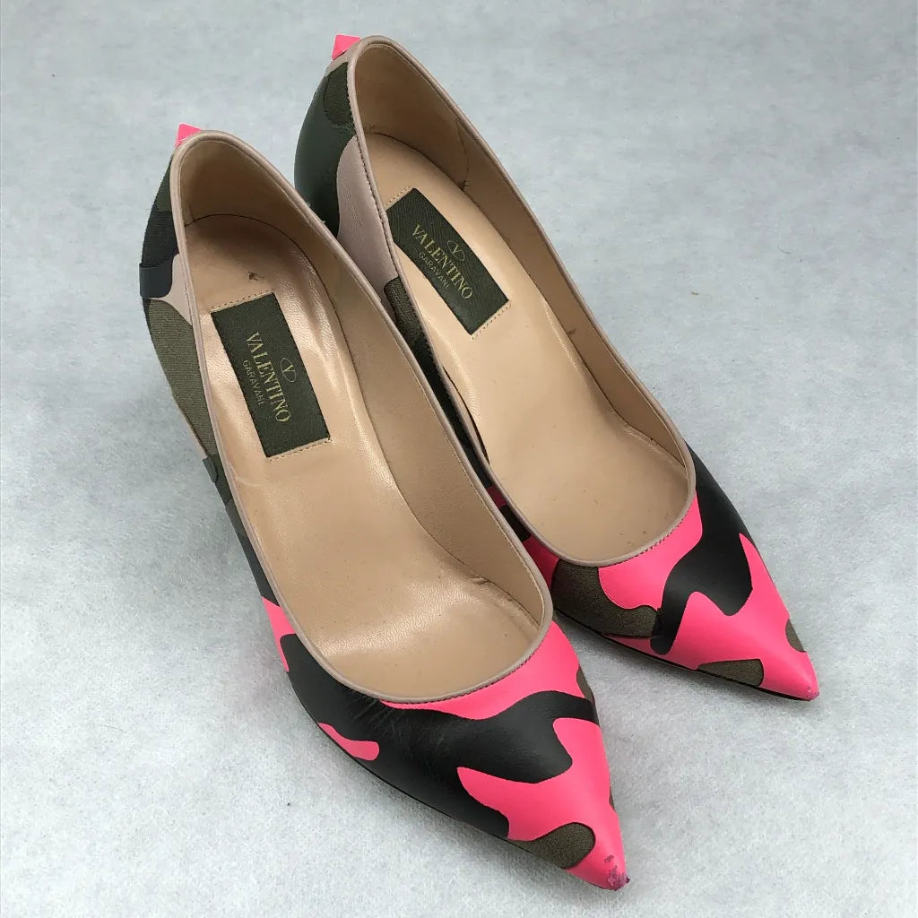 Valentino Garavani Camouflage Pointed Toe Pumps Neon Pink Black 35