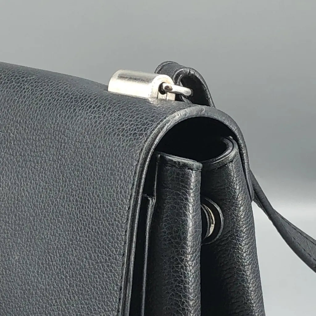 Louis Vuitton Calfskin Lockme II Chain Bag Black
