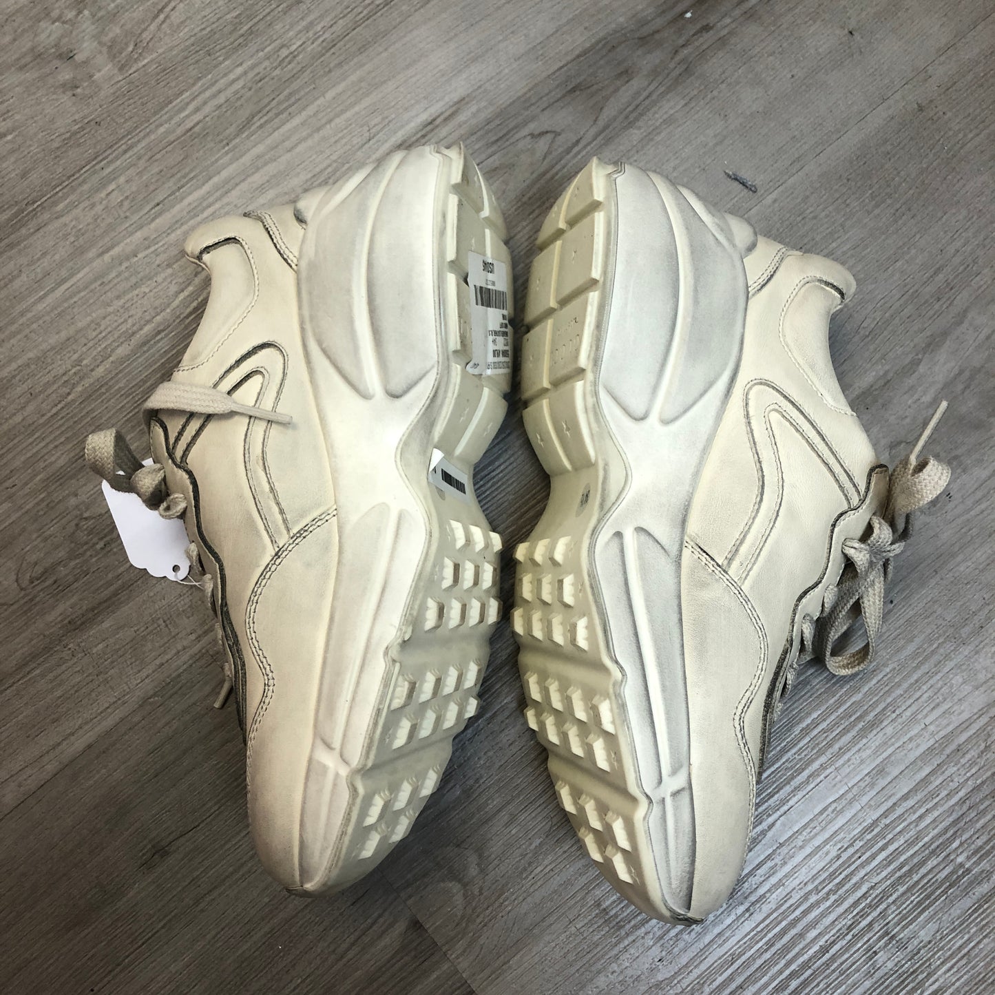 Gucci Women's Ivory Rhyton Distressed Sneakers Size 34.5