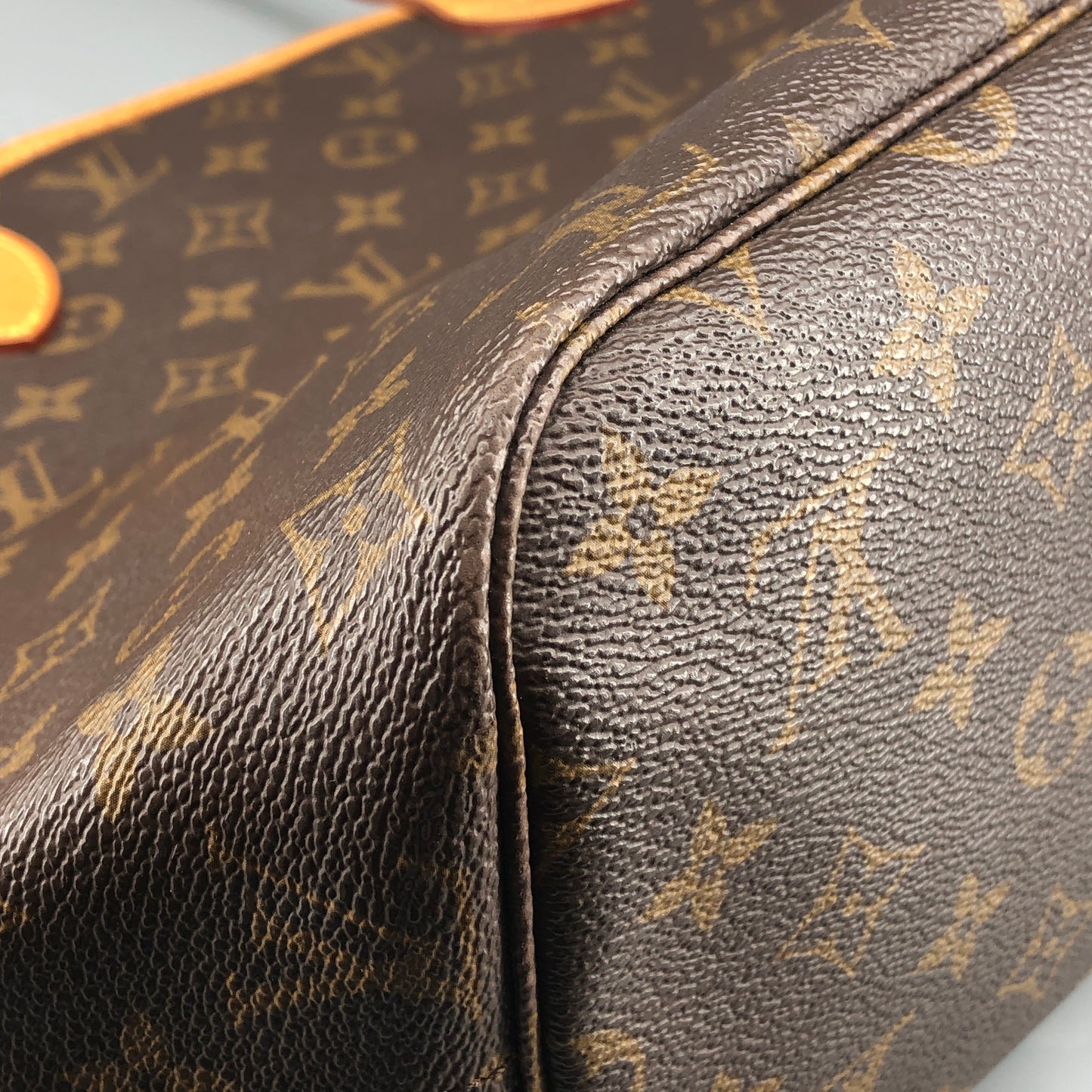 Louis Vuitton Monogram Canvas Neverfull MM Tote Bag  Brown