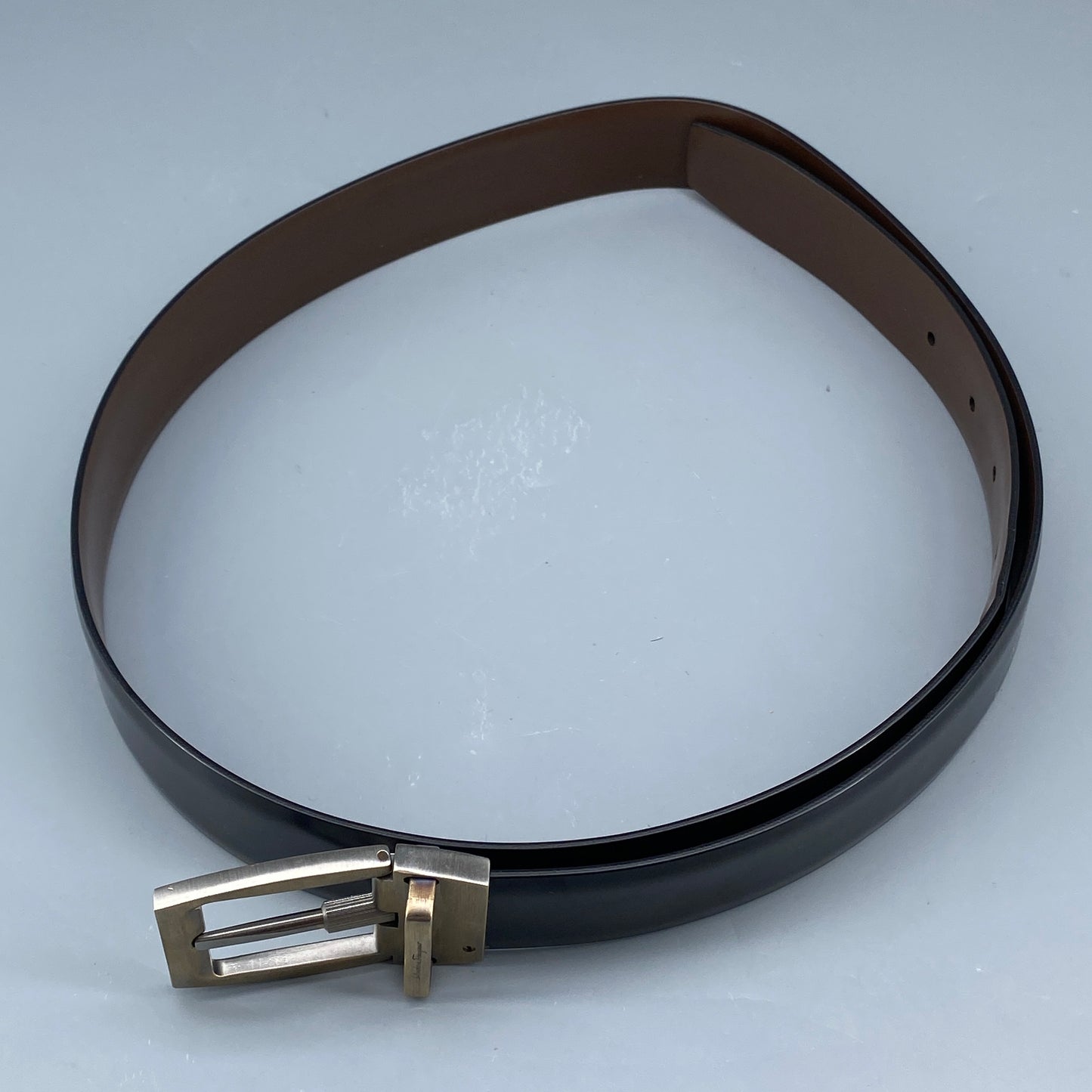 Ferragamo Black Smooth Leather Vintage Gold Square Pin Buckle Belt  100cm