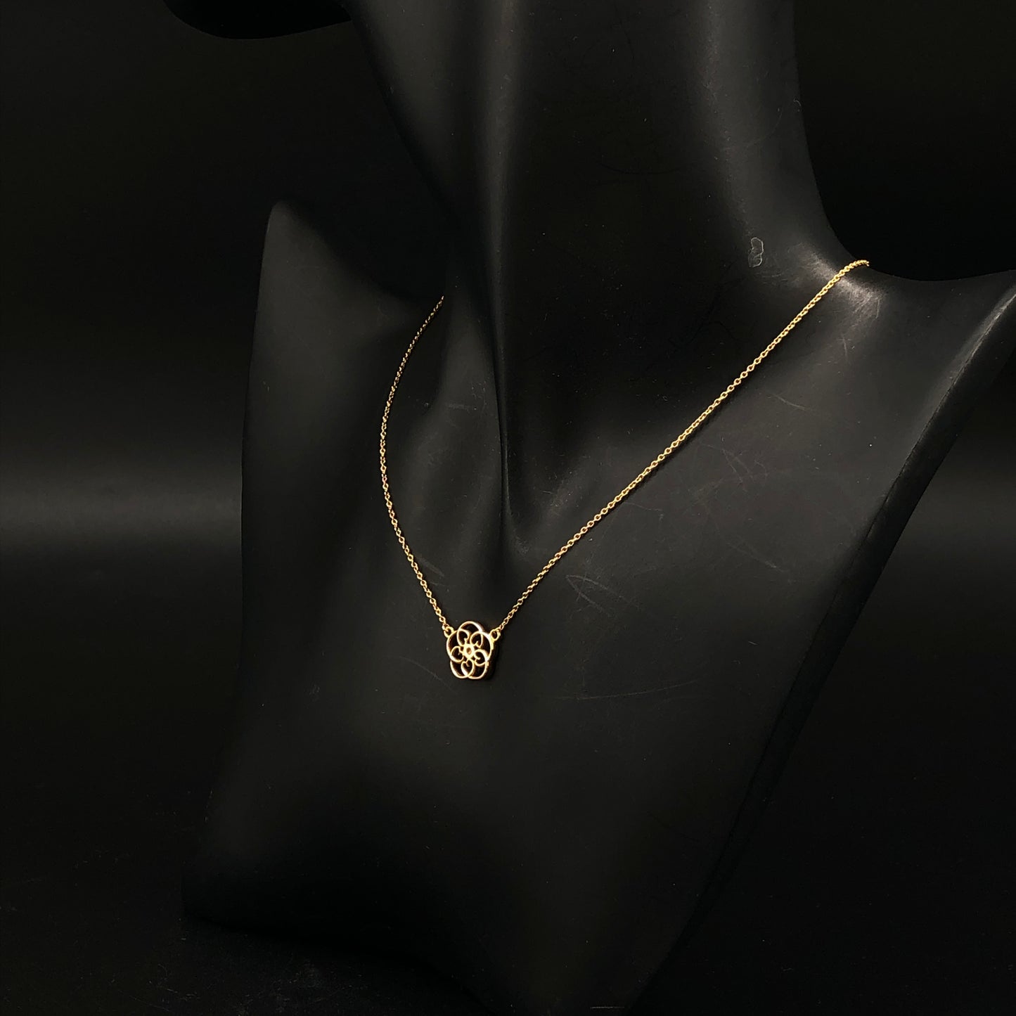 Tiffany & Co. Flower Pendant Necklace 750 Gold