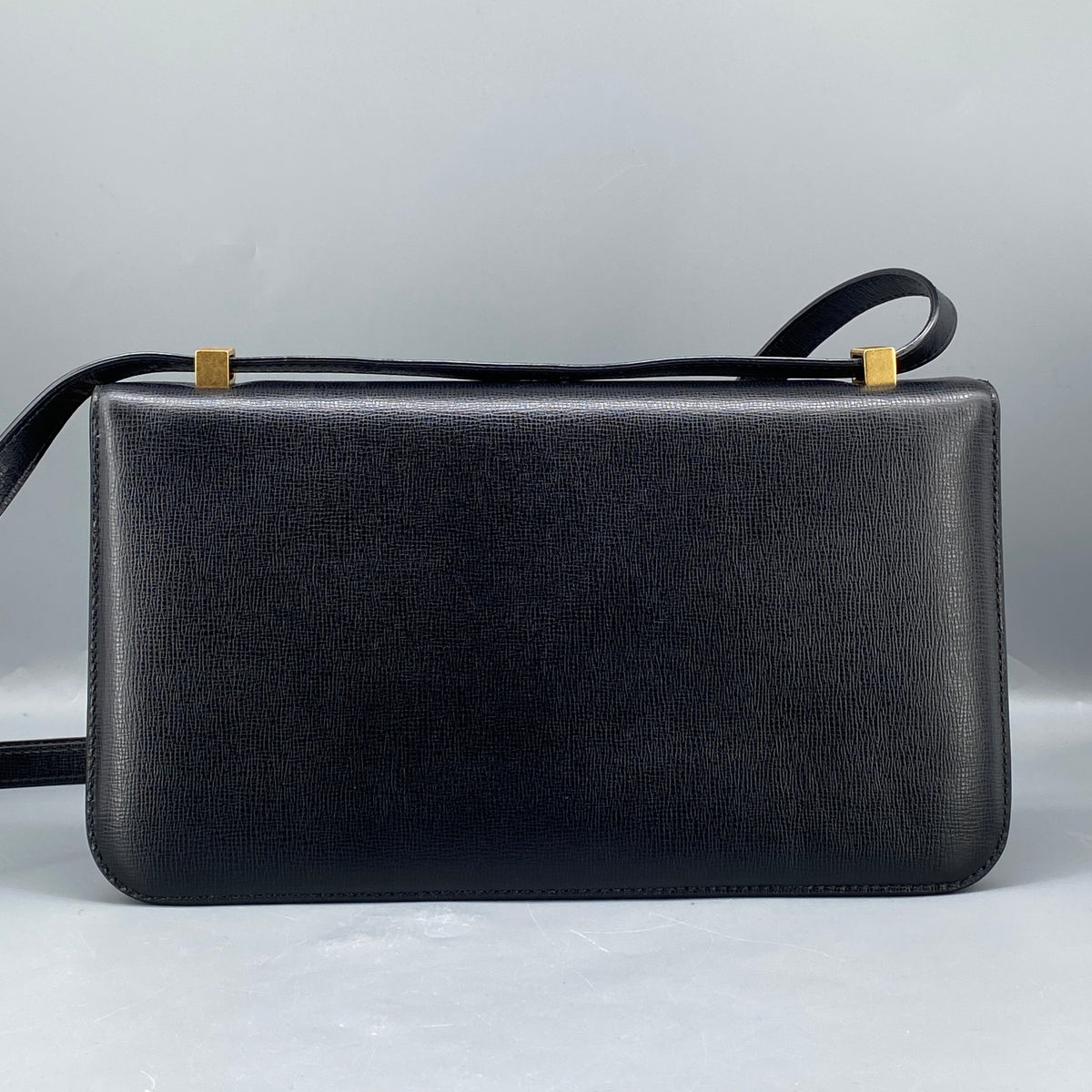 Bottega Veneta Spazzolato Calfskin Classic BV Bag Black