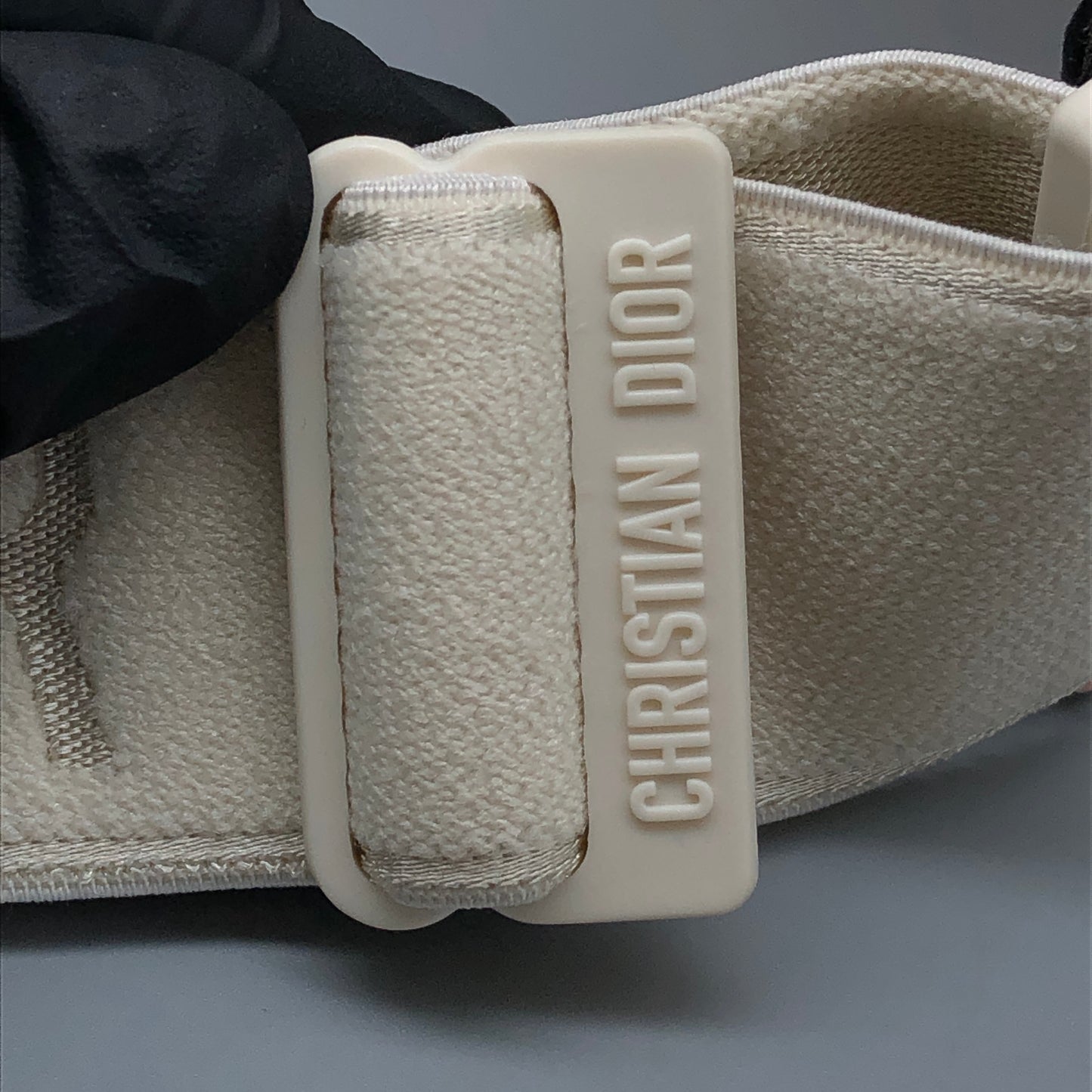 Chrisitian Dior DiorClub V1U Visor