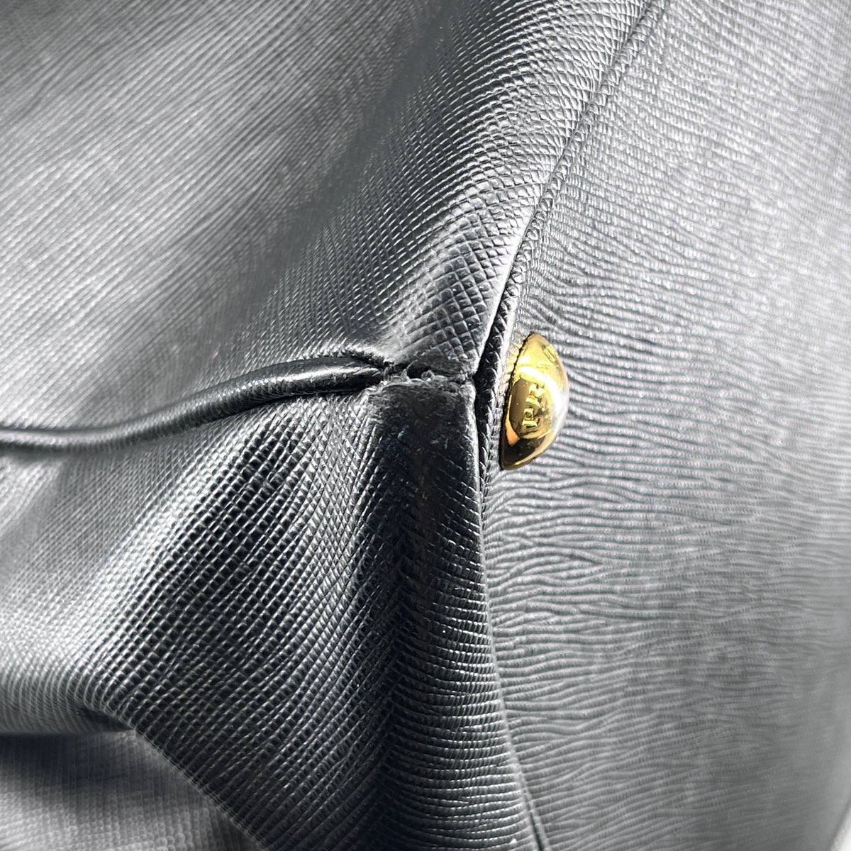 Prada Black Saffiano leather Tote Handbag
