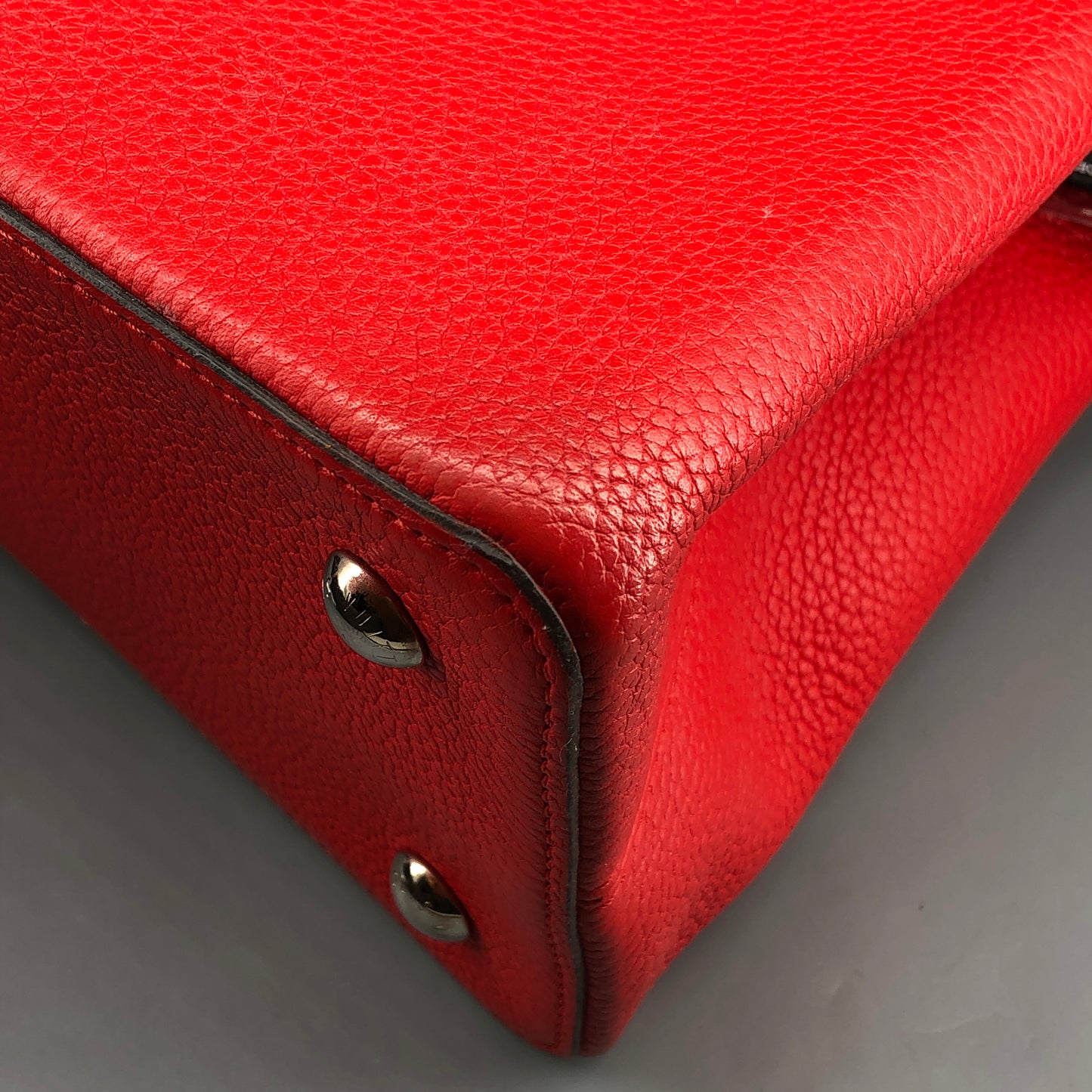 Louis Vuitton Capucines MM Red Leather Handbag